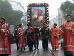 казаки несу икону святого Георгия Победоносца