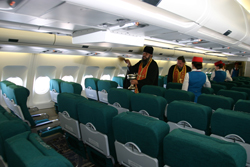 Совершено освящение нового самолета «Владивосток авиа»