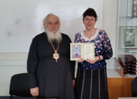Преподаватель ДВФУ награждена епархиальной медалью