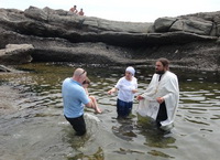 25 человек приняли Крещение в Уссурийском заливе