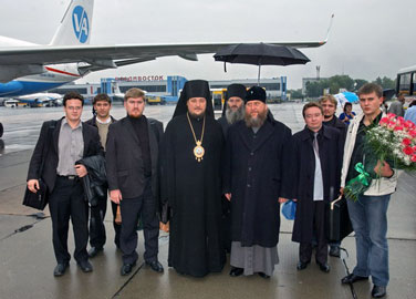 Фото, встреча в аэропорту чудотворной Феодоровской иконы Пресвятой Богородицы