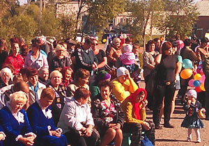 Фото. с. Новодевица, Хорольский р-н. Участниками праздничных мероприятий, посвященных 125-летию села, стали около двухсот человек