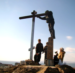 Обновление креста на сопке Крестовой на Эгершельде