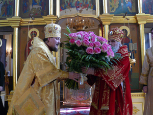 Фото, архиерейское богослужение в День новомучеников и исповедников Российских