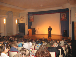 Фото. Владивосток, иерей Даниил Нефедьев, праздничное мероприятие в Казанском храме
