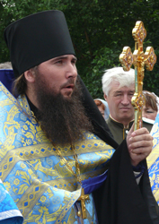 Фото. Уссурийск, иеромонах Нафанаил (Алтухов), настоятель Свято-Никольского храма