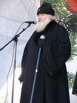 Митрополит Вениамин на Центральной площади г.Владивостока
