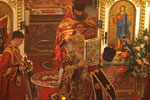 Фото. Владивосток, пасхальное богослужение в Покровском кафедральном соборе