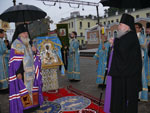 Фото. Владивосток, торжественная встреча Албазинской иконы Божией Матери на железнодорожном вокзале