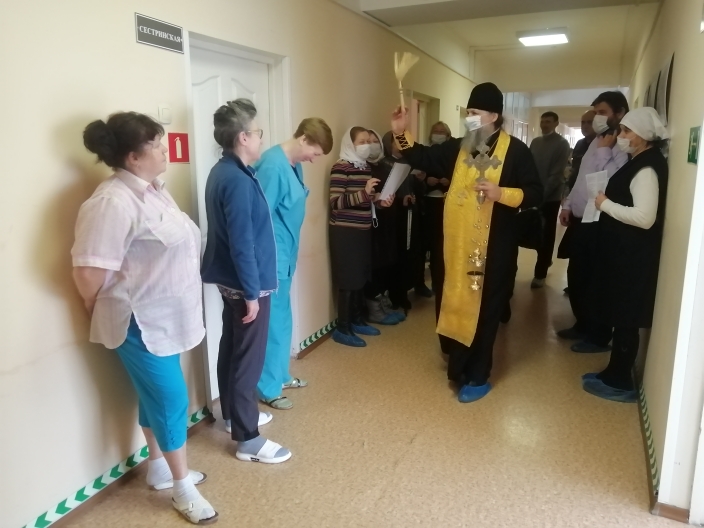 Добровольцы епархиальной службы «Милосердие» побывали в Тысячекоечной  больнице