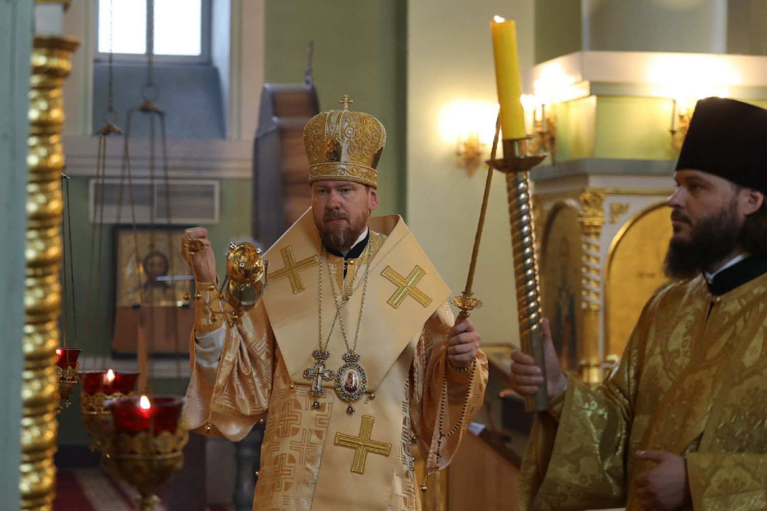Митрополит Владимир возглавил всенощное бдение в Покровском соборе