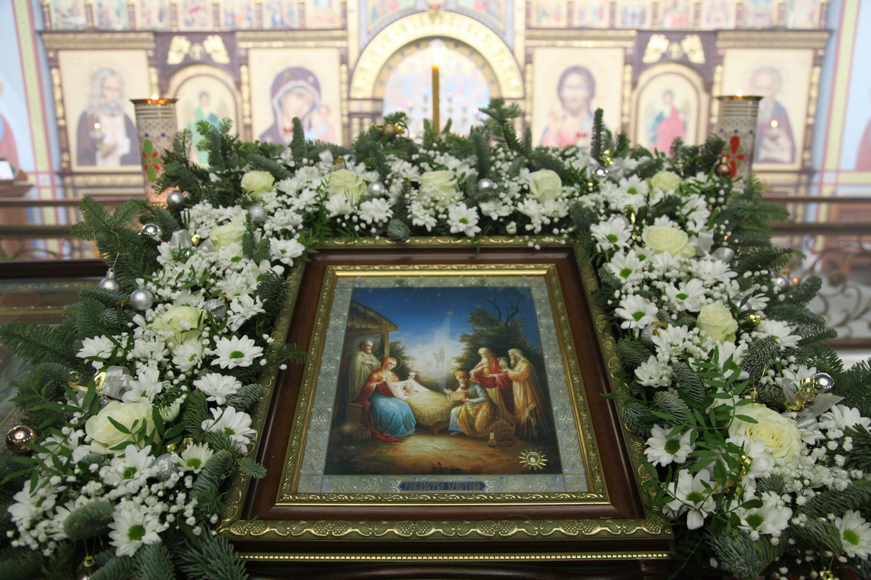 В праздник Рождества Христова епископ Находкинский и Преображенский Николай совершил Божественную литургию в Казанском Кафедральном соборе г. Находки