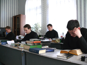 Фото, студенты Владивостокского духовного училища