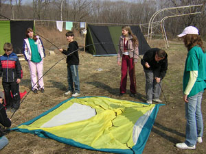 Фото, занятия на факультете установки палатки