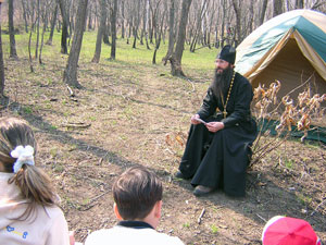 Фото, игумен Иннокентий на факультете православной культуры