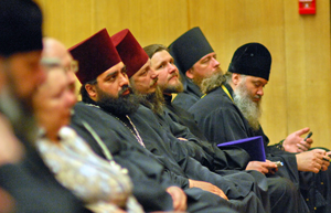 В зале заседаний. Фото В. Саяпина