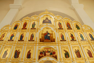 Фото. Иконостас в Покровском храме г. Владивостока