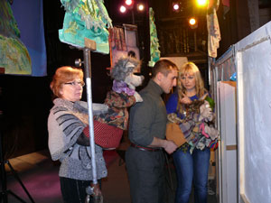 За кулисами - своя игра