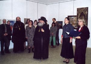 Архиепископ Владивостокский и Приморский Вениамин благословил художников, участников выставки в галерее «Арка»