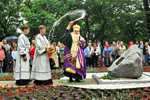 Владивосток. Состоялось освящение закладного камня памятника святым Петру и Февронии 