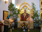 Владивосток. Божественная литургия в праздник Святой Троицы в Покровском кафедральном соборе 