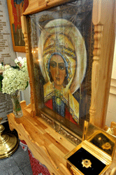 Фото, Владивосток, мироточивая икона святой Параскевы в храме св. апостола Андрея Первозванного