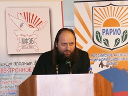 Владивосток. Представители епархии приняли участие в круглом столе «Духовность и нравственность в цифровую эпоху» 