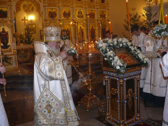 Праздничная Божественная литургия в Покровском кафедральном соборе