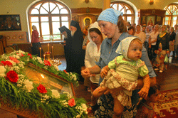 Фото, Владивосток, паломники в Свято-Серафимовском монастыре 