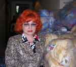 Начальник отделения снабжения психиатрической больницы N1 г. Уссурийска Бакланова Е.А. получает одеяла