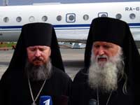 Епископы Александр (РПЦ) и Михаил (РПЦЗ) на пресс-конференции 