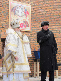 Митрополит Вениамин совершил Чин освящения основания Преображенского кафедрального собора