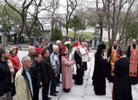 Епископ Иннокентий совершил панихиду на Морском кладбище