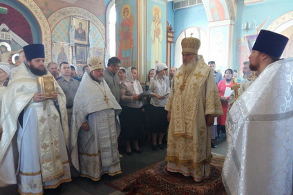 В день престольного праздника митрополит Вениамин наградил Патриаршей наградой о. Владимира Капитанюка