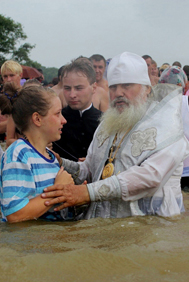 Сотни приморцев приняли Святое Крещение. Тысячи - стали участниками Международной акции колокольного звона