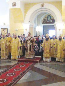 Соборная Литургия в день юбилея Главы Приморской митрополии состоялась в Покровском кафедральном соборе (обновленная версия)