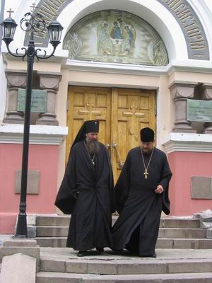 Архиепископ Марк совершил богослужения во Владивостокских храмах