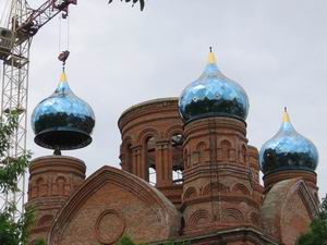 Началась установка куполов на храм Покрова Пресвятой Богородицы