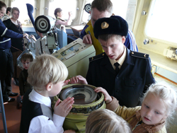Экскурсия по военному кораблю