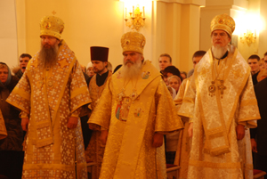 Соборное архиерейское служение в Покровском храме