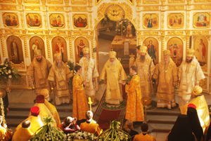 Соборное архиерейское служение в Покровском храме