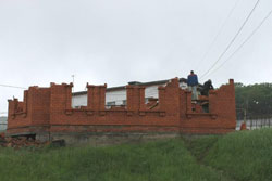 Фото, поселок Врангель. В колонии для несовершеннолетних приступили к возведению стен храма в честь вмц. Анастасии Узорешительницы