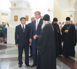 Фото, посещение Сергеем Михайловичем Дарькиным владивостокского Покровского собора