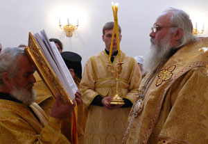 Фото, архиерейское служение на «Спорительницу хлебов»