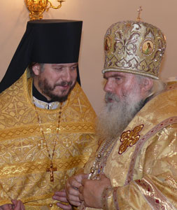 Фото, архиерейское служение на «Спорительницу хлебов»