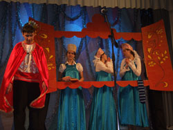 Фото. Владивосток. I Рождественский бал. Иван-царевич и три сестры