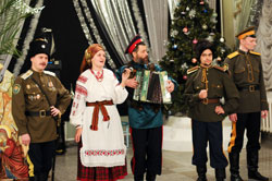 Фото. Владивосток, I Рождественский бал. Казачий ансамбль "Традиция"