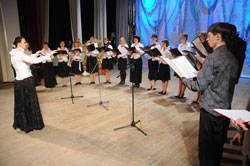 Фото. Владивосток, I Рождественский бал. Молодежный хор