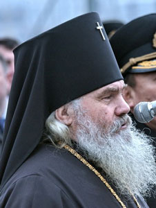 Фото, архиепископ Вениамин благословил парусник «Паллада» в кругосветное путешествие