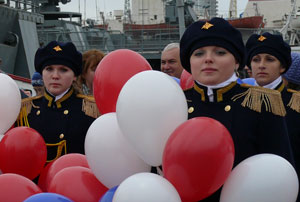 Фото, архиепископ Вениамин благословил парусник «Паллада» в кругосветное путешествие